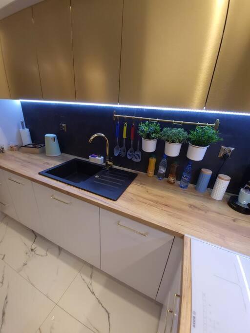 Apartament Rainbow Apartment เบียวิสตอก ภายนอก รูปภาพ